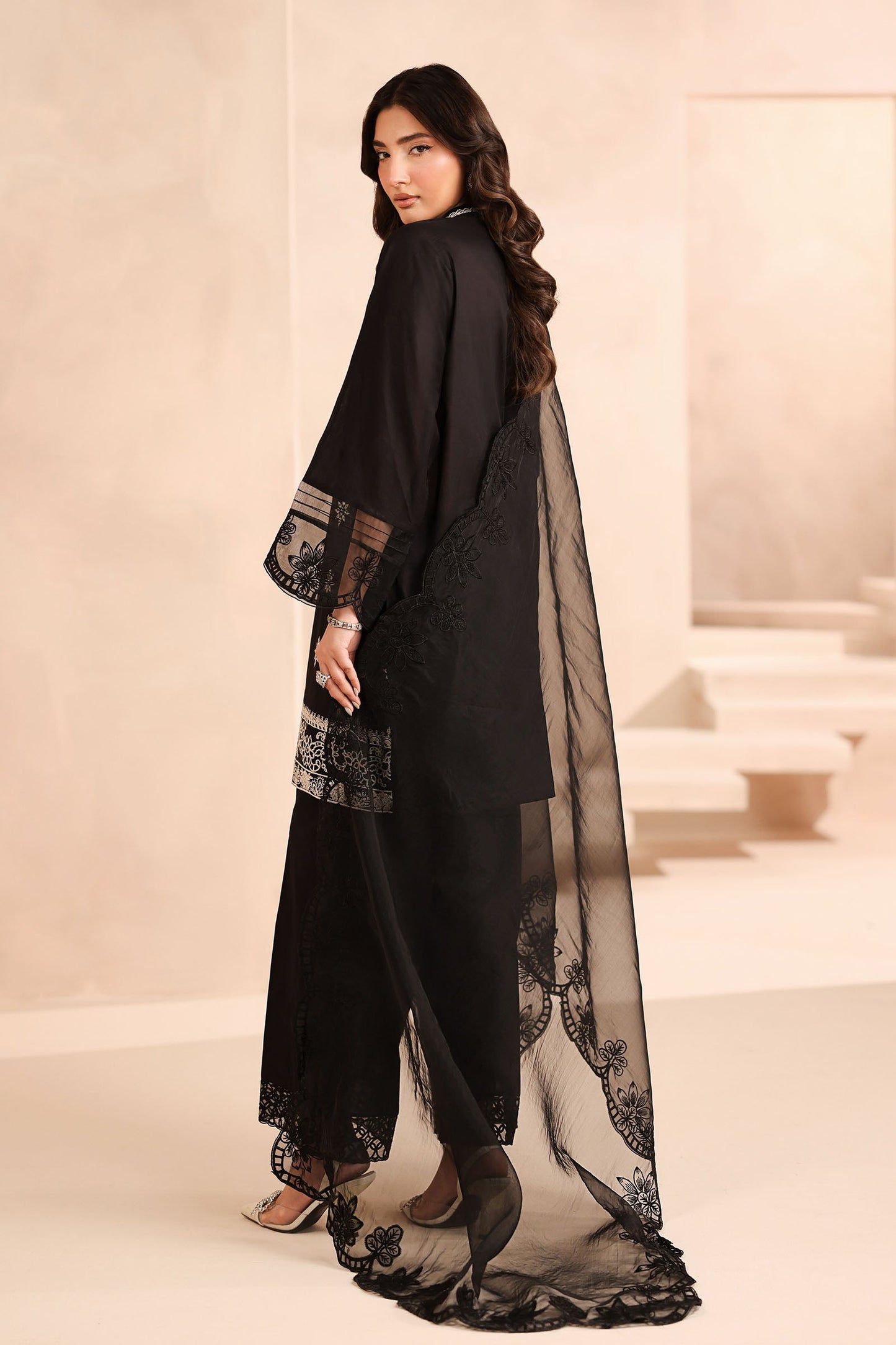 Maria B | Luxury Winter Pret 25 | DW-MN25-01-Black
