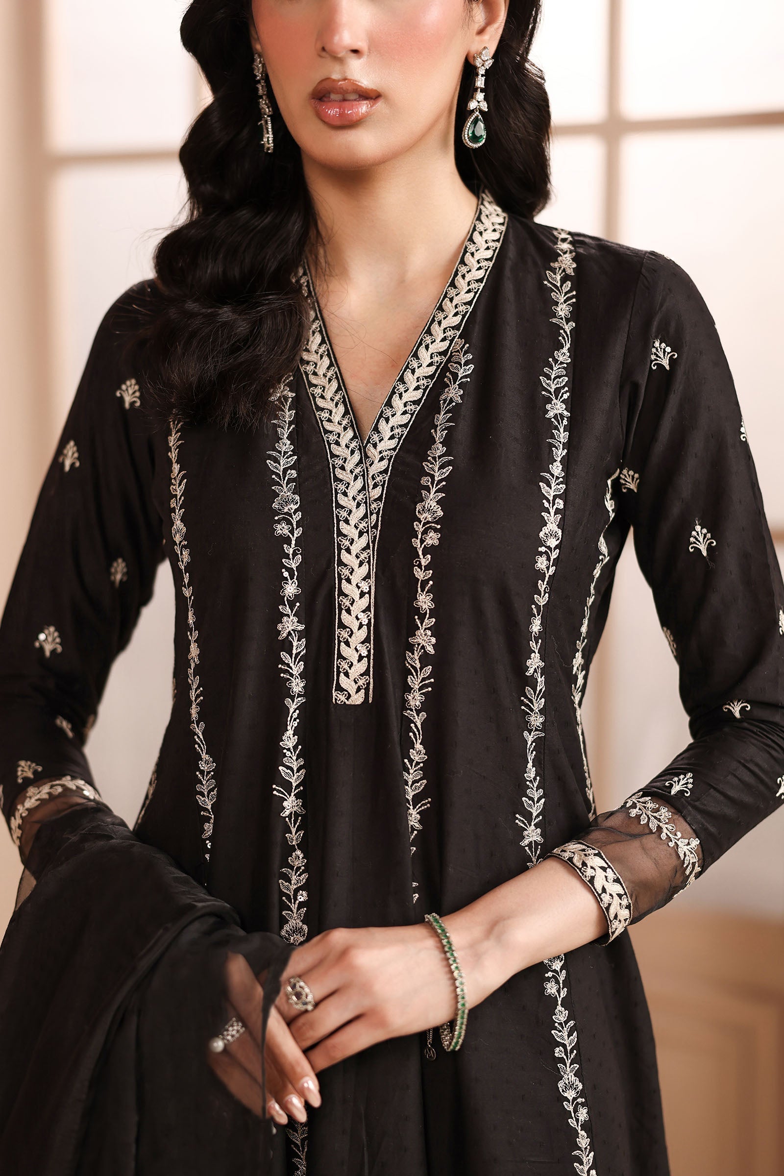 Maria B | Luxury Winter Pret 25 | DW-MN25-09-Black