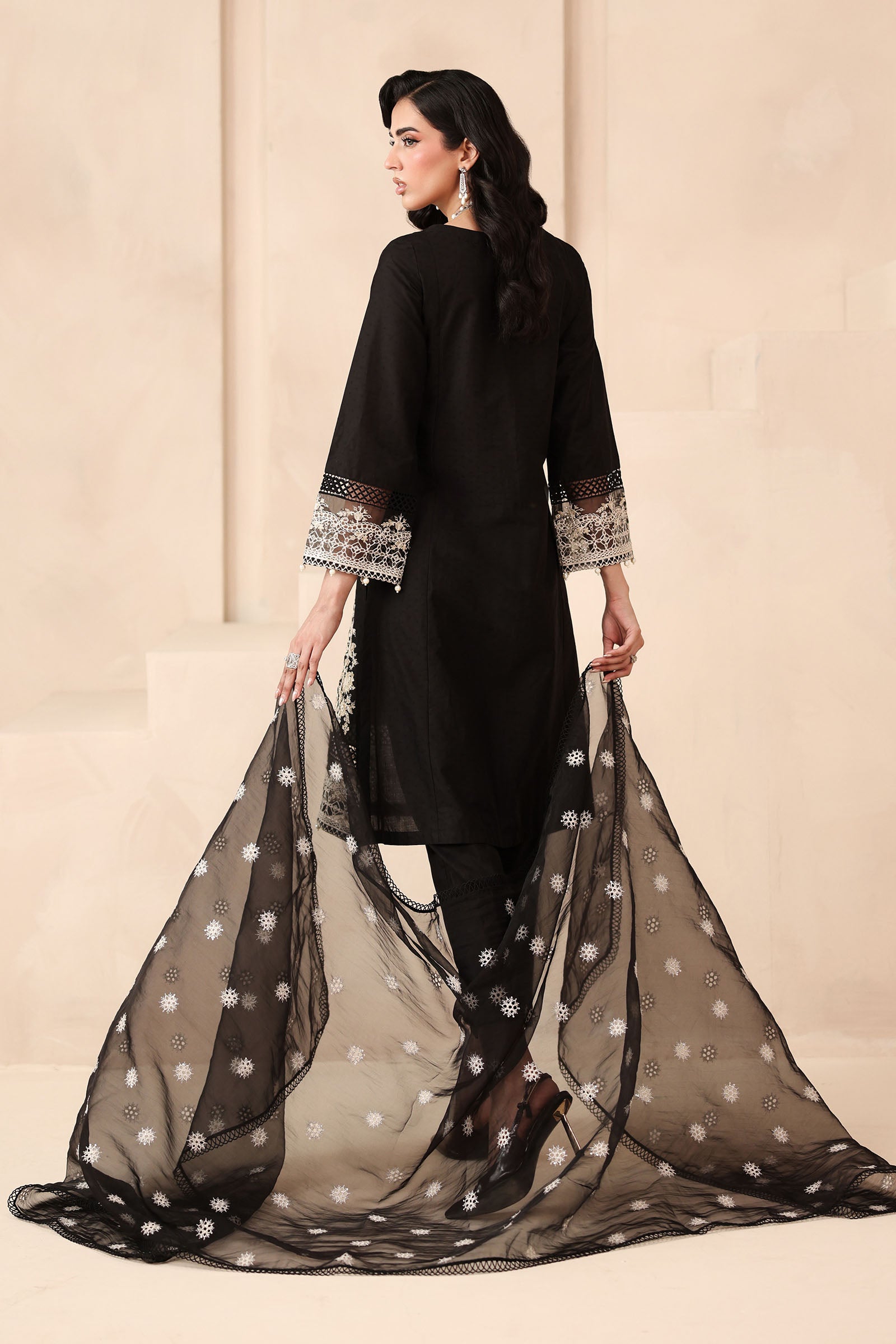 Maria B | Luxury Winter Pret 25 | DW-MN25-13-Black