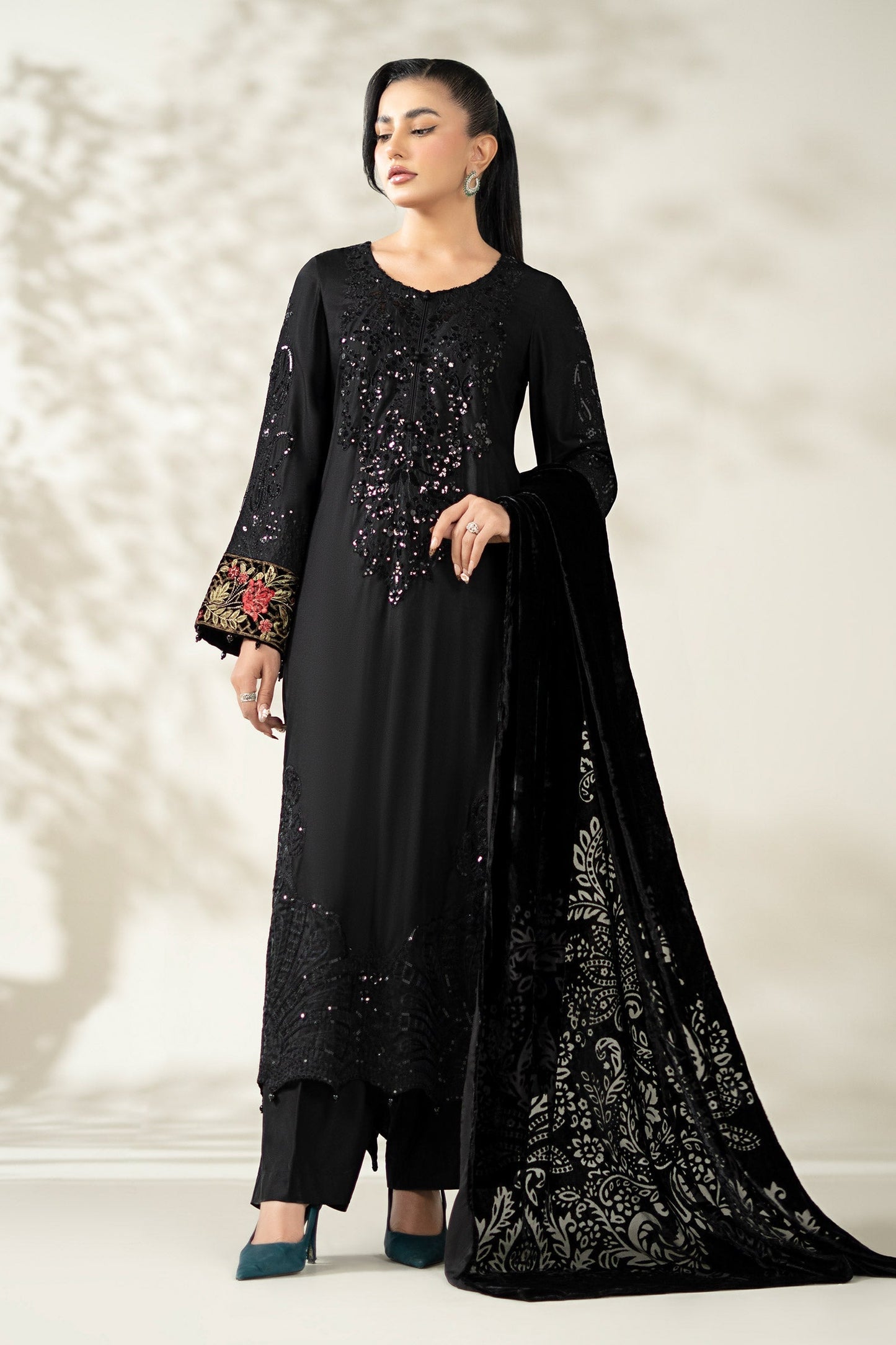 Maria B | Luxury Winter Pret 25 | DW-W25-20-Black