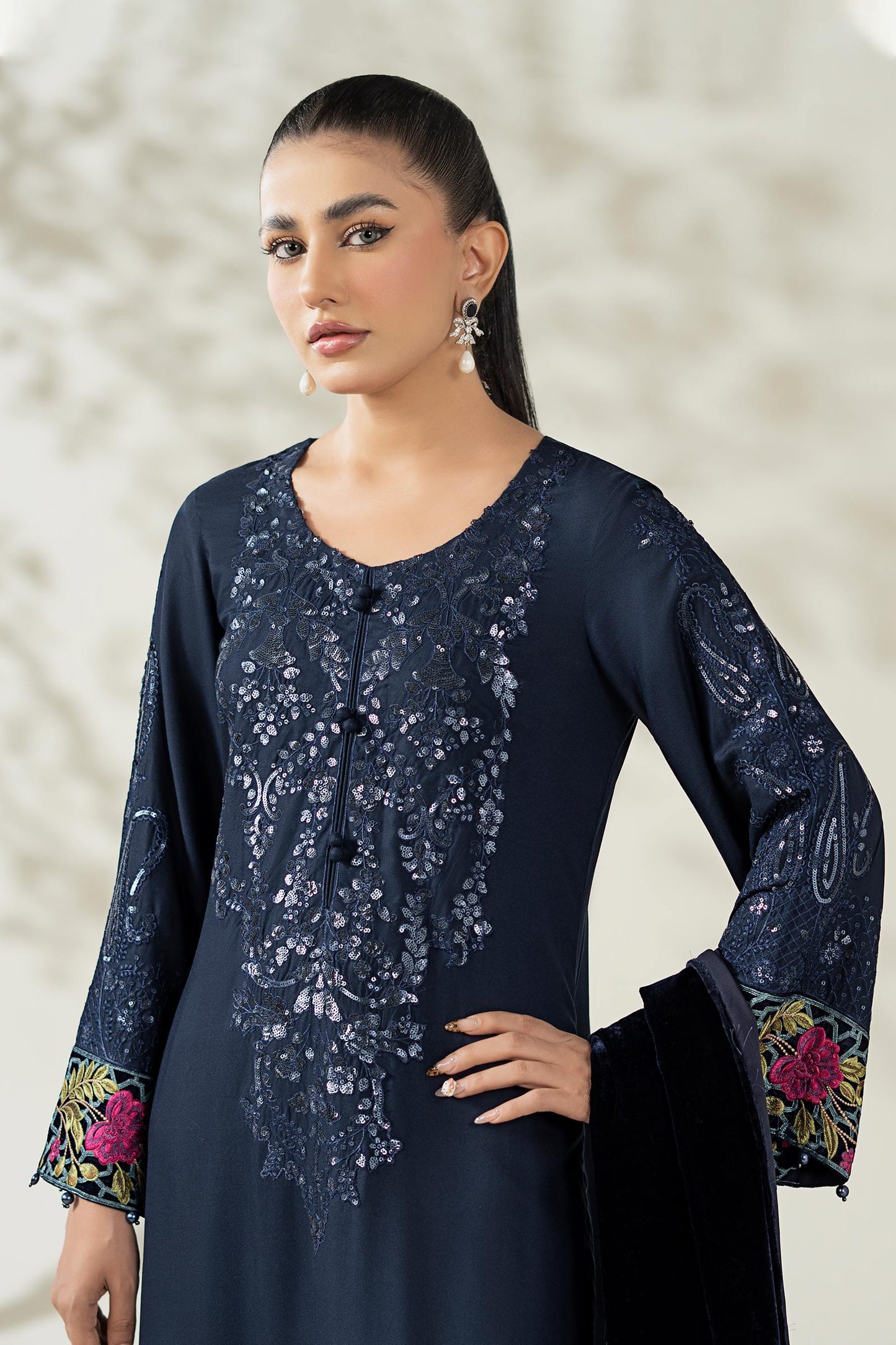 Maria B | Luxury Winte r Pret 25 |DW-W25-20-Blue