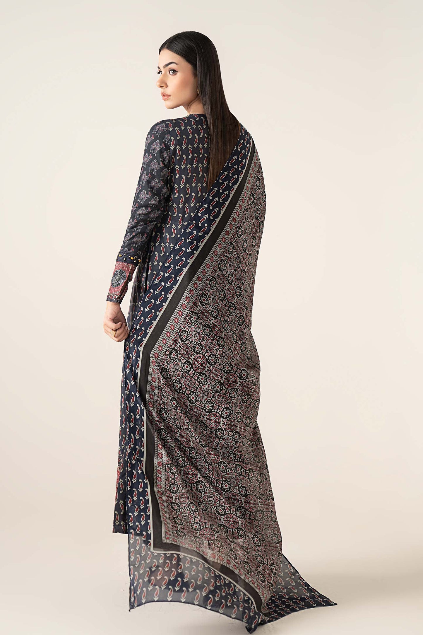 Maria B | Luxury Pret Winter 25 | DW-W25-21