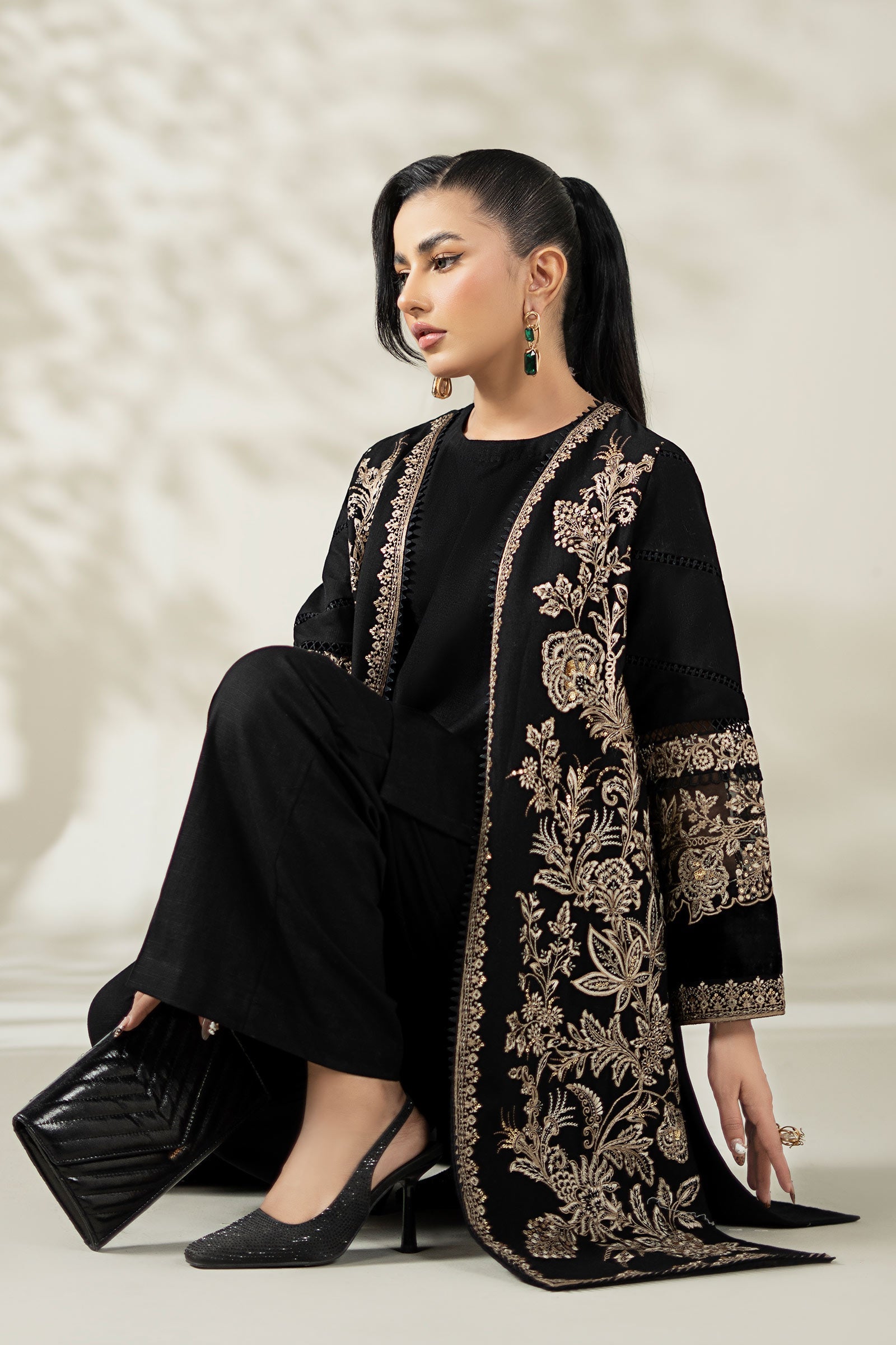 Maria B | Luxury Winter Pret 25 | DW-W25-43-Black