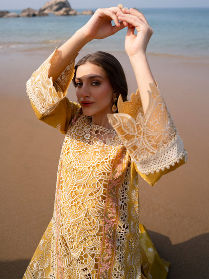Mahnur | Sirena Luxury Lawn 25 | Dahlia - House Of Anaya