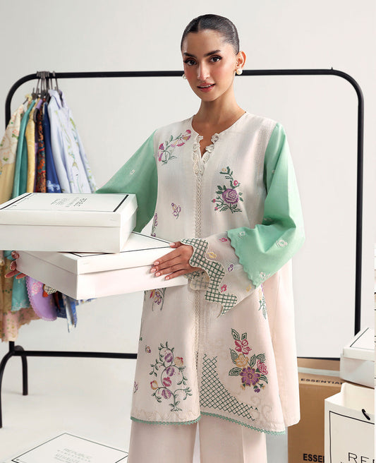 Republic Womenswear | Essentials Pre Fall | Serenya