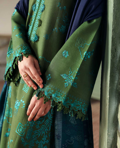 Republic Womenswear | Amaris Luxury Shawl 25 | Elysia