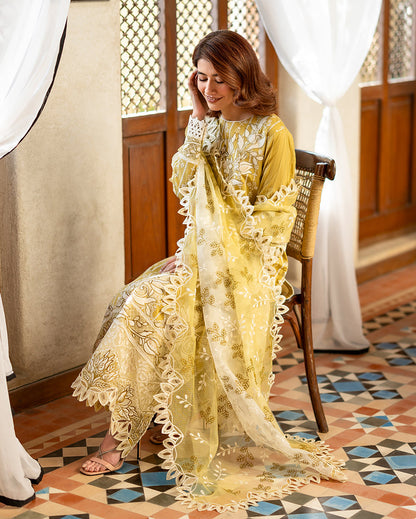 Mushq | Astoria Lawn 26 | Evadne
