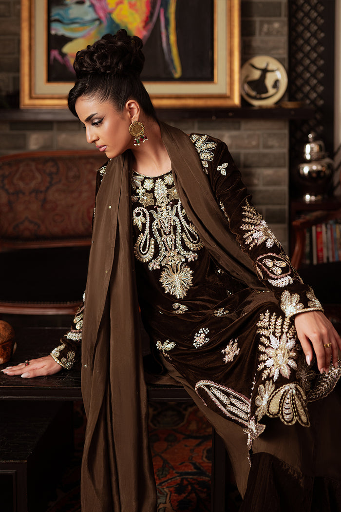 Saira Rizwan | Velvet Pret 25 | GURR-SRVP25-09