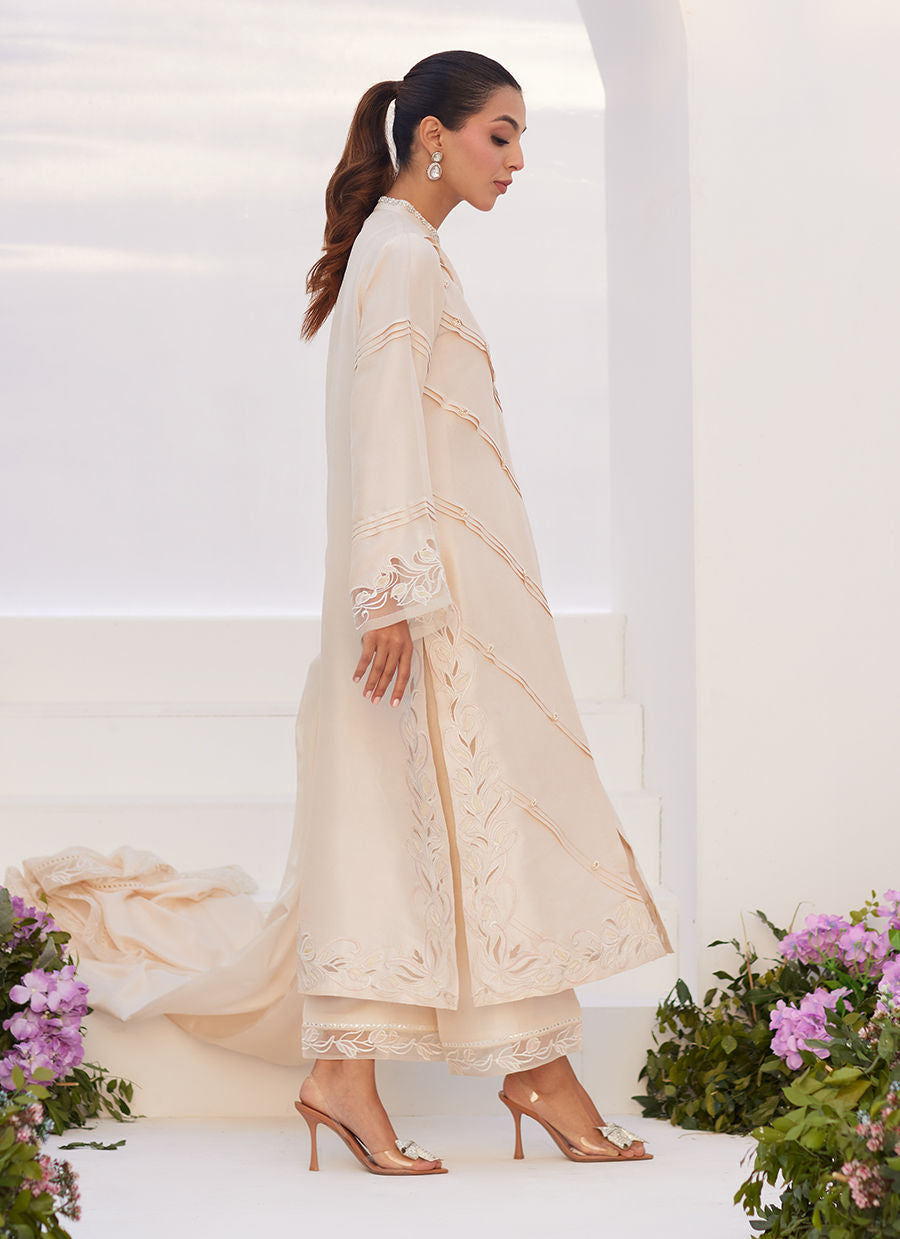 Farah Talib Aziz | Zaza Luxe Pret 24 | TISELE IVORY PLEATED RAW SILK SHIRT AND DUPATTA - House Of Anaya