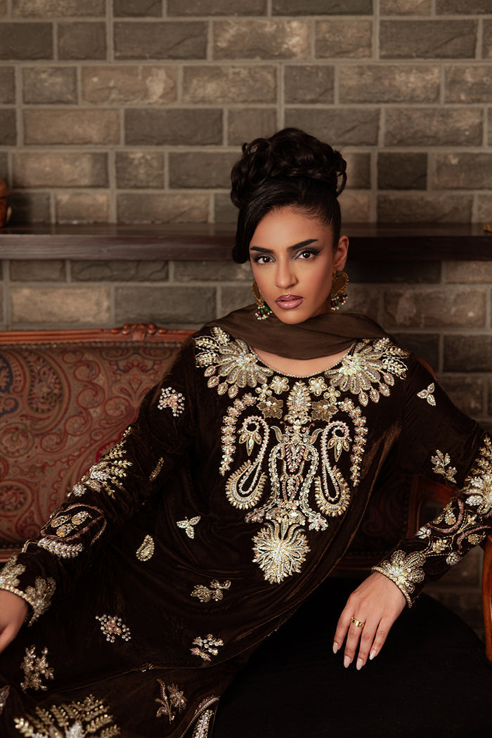 Saira Rizwan | Velvet Pret 25 | GURR-SRVP25-09