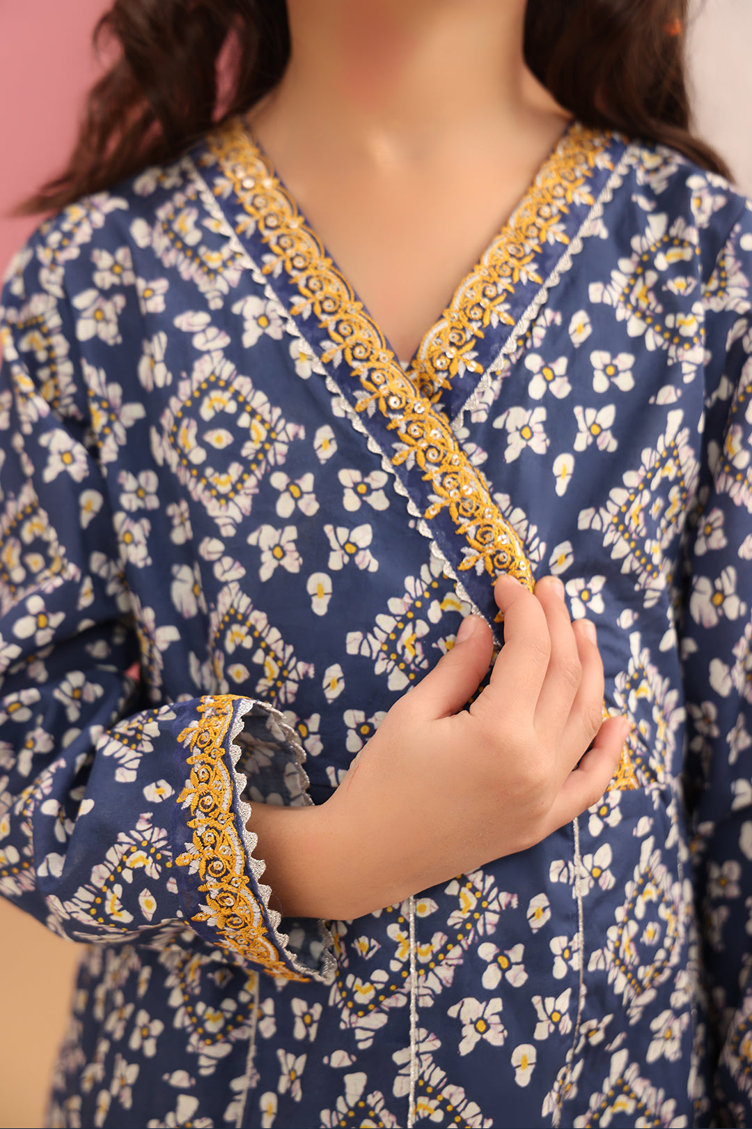 Zellbury Girls | 3 Piece Cambric | Embroidered Kurta Dupatta Trouser - 3821 - Libasekhas