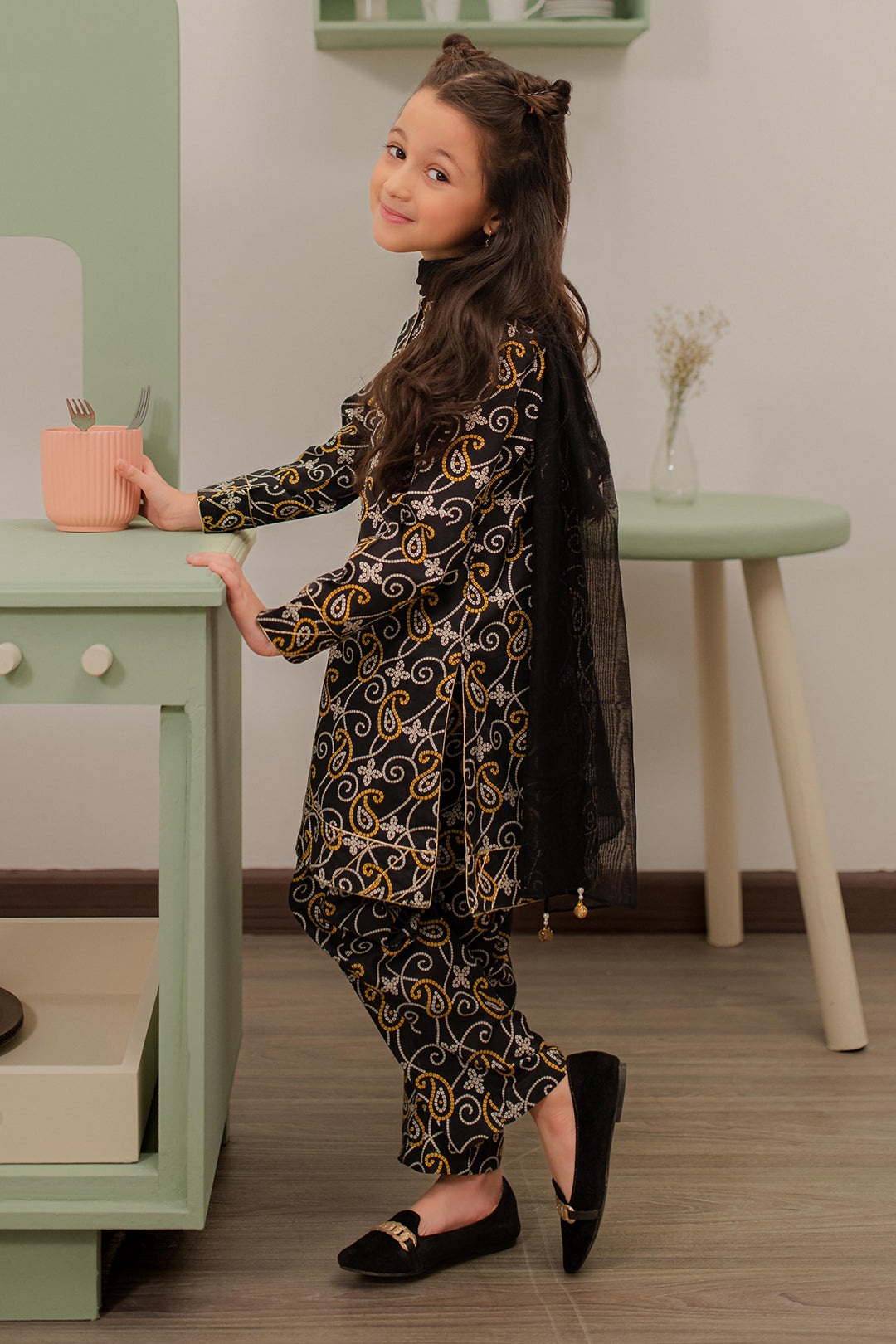 Zellbury Girls | 3 Piece Cambric | Embroidered Kurta Dupatta Trouser - 3823 - Libasekhas