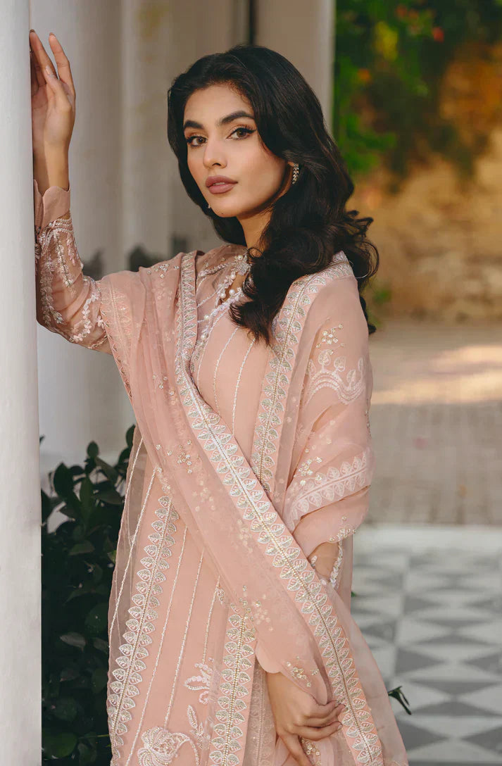 Gisele | Din Shagna Da | Mahenuur - House Of Anaya