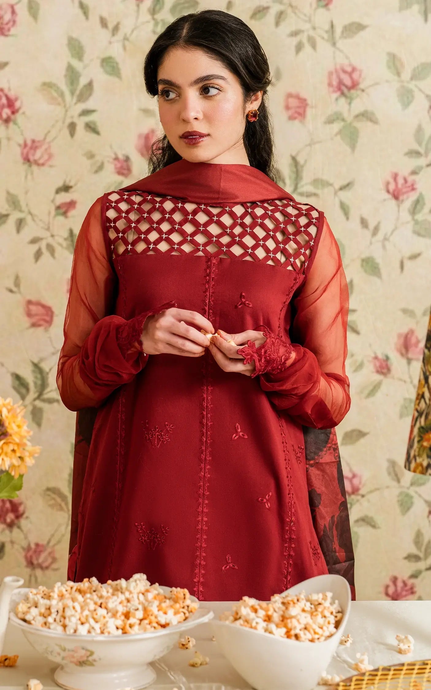 Asifa and Nabeel | Meraki Vintage 25 | Gulaal (MVL25-20)