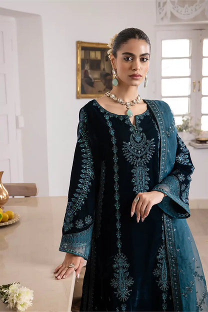 Iznik | Festive Velvet 23 | IV-21 LEHJA - House Of Anaya