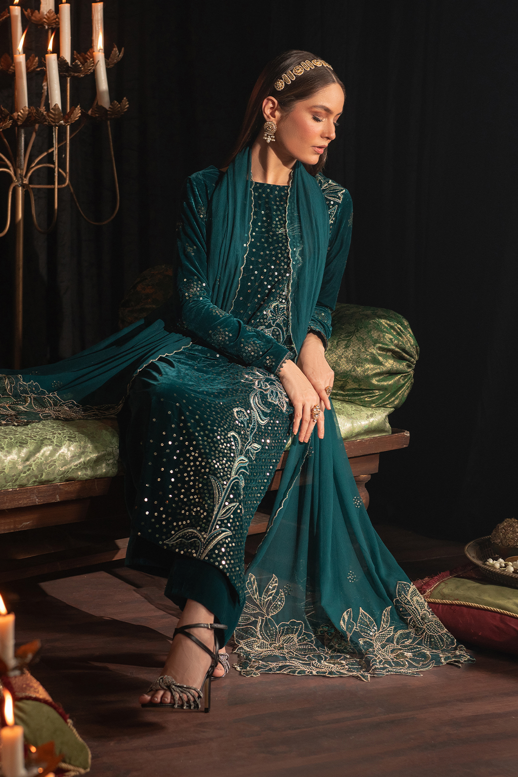 Iznik | Exclusive Velvet | IV-47 - House Of Anaya