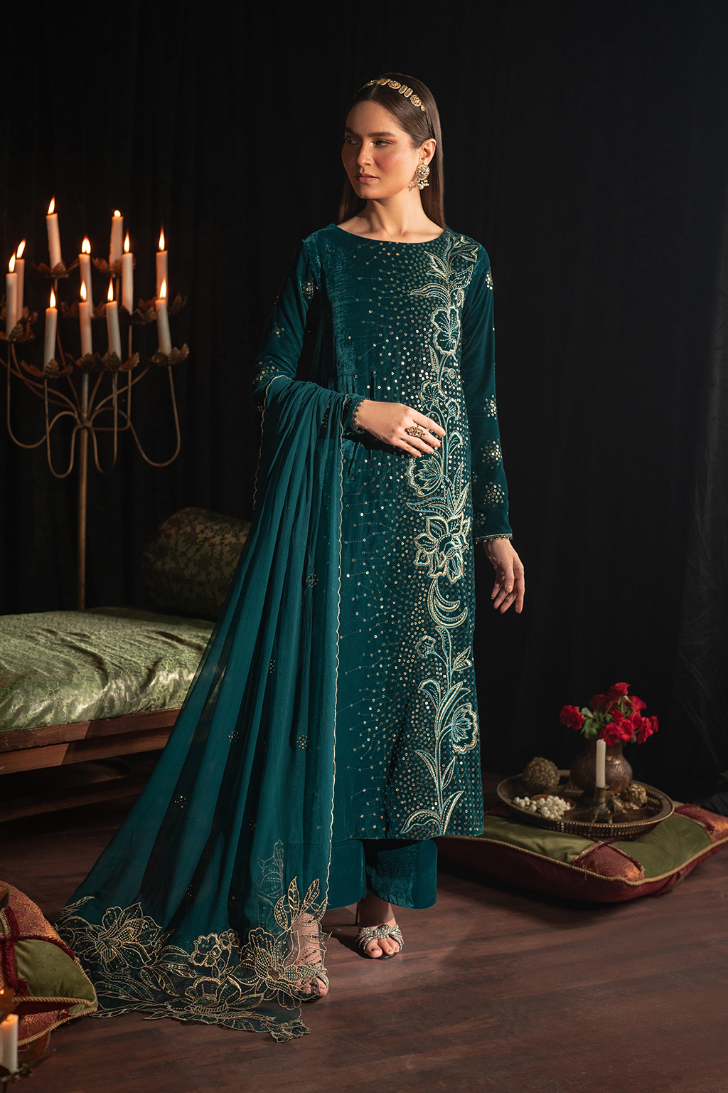 Iznik | Exclusive Velvet | IV-47 - House Of Anaya
