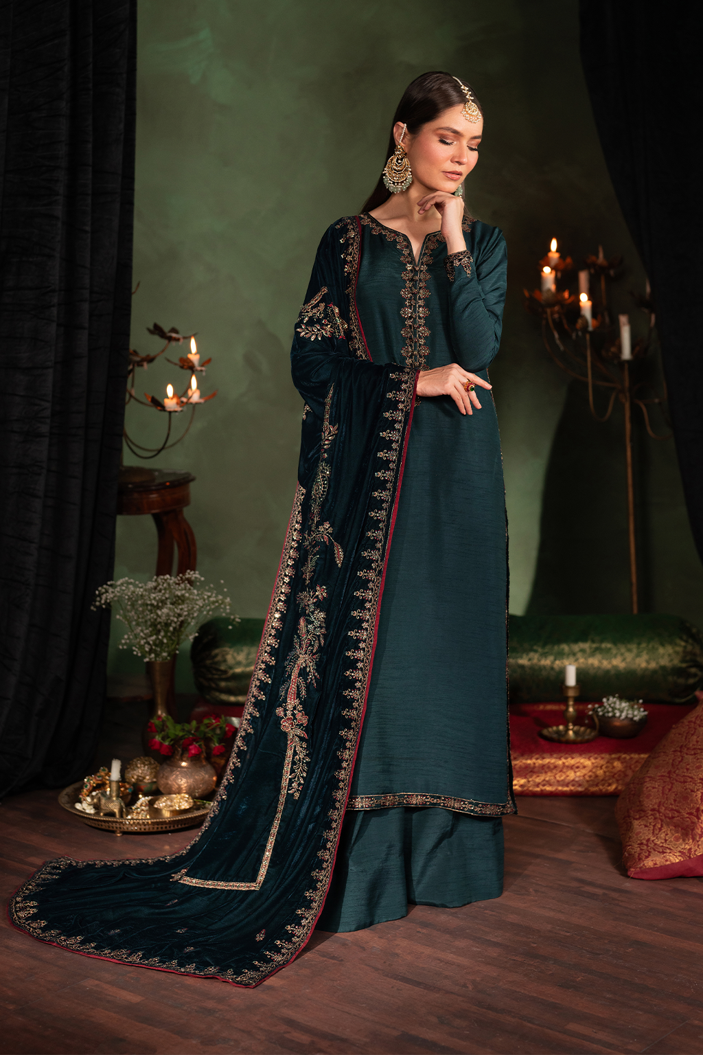 Iznik | Exclusive Velvet | IV-50 - House Of Anaya