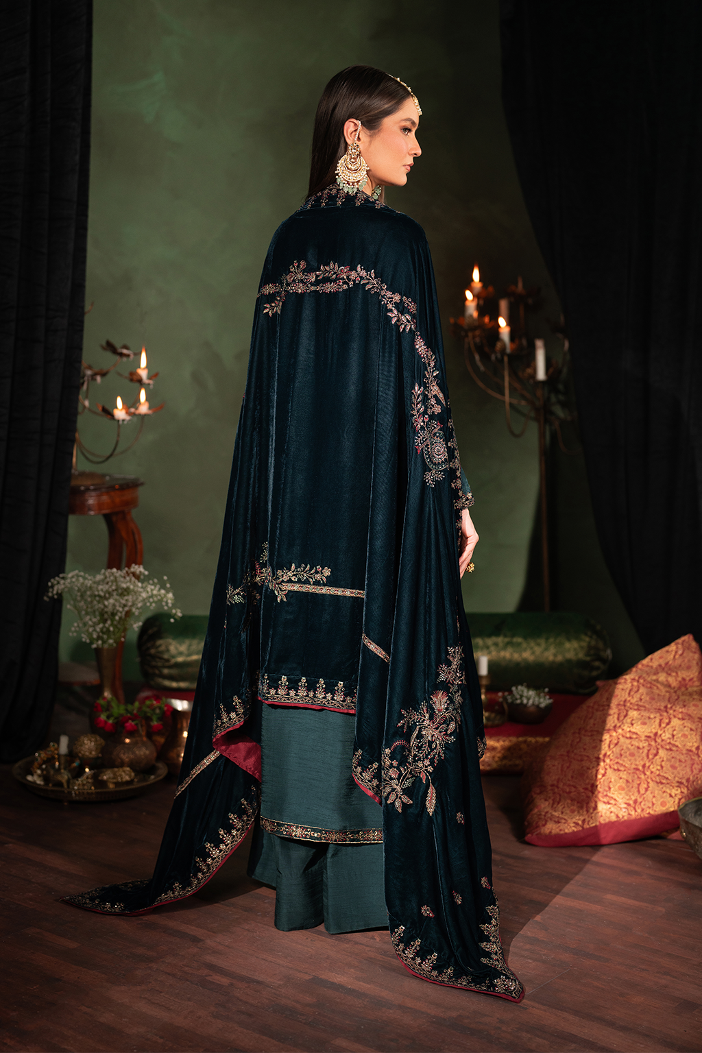 Iznik | Exclusive Velvet | IV-50 - House Of Anaya