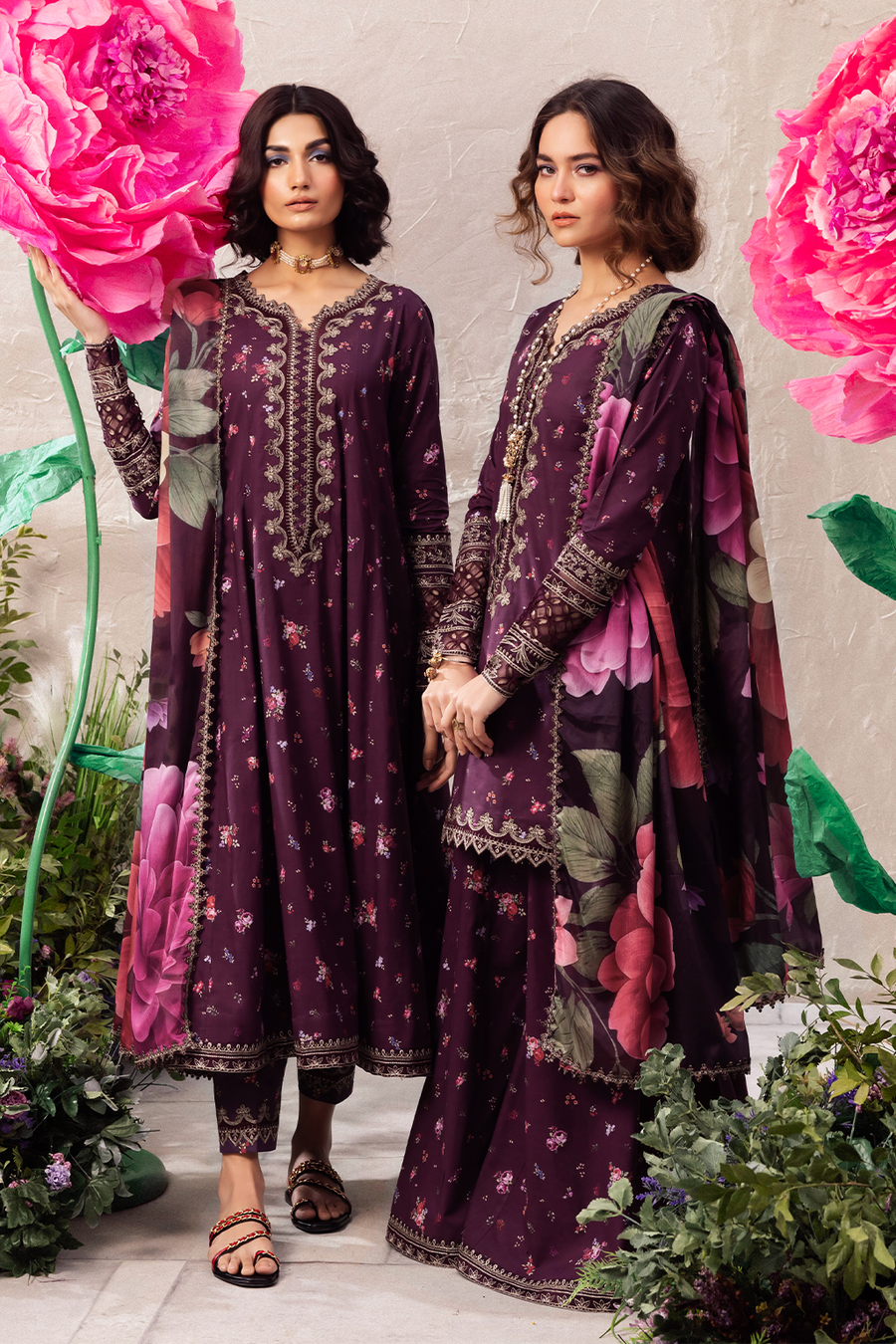 Iznik | Dahlia Embroidered Lawn | DL-06 - House Of Anaya