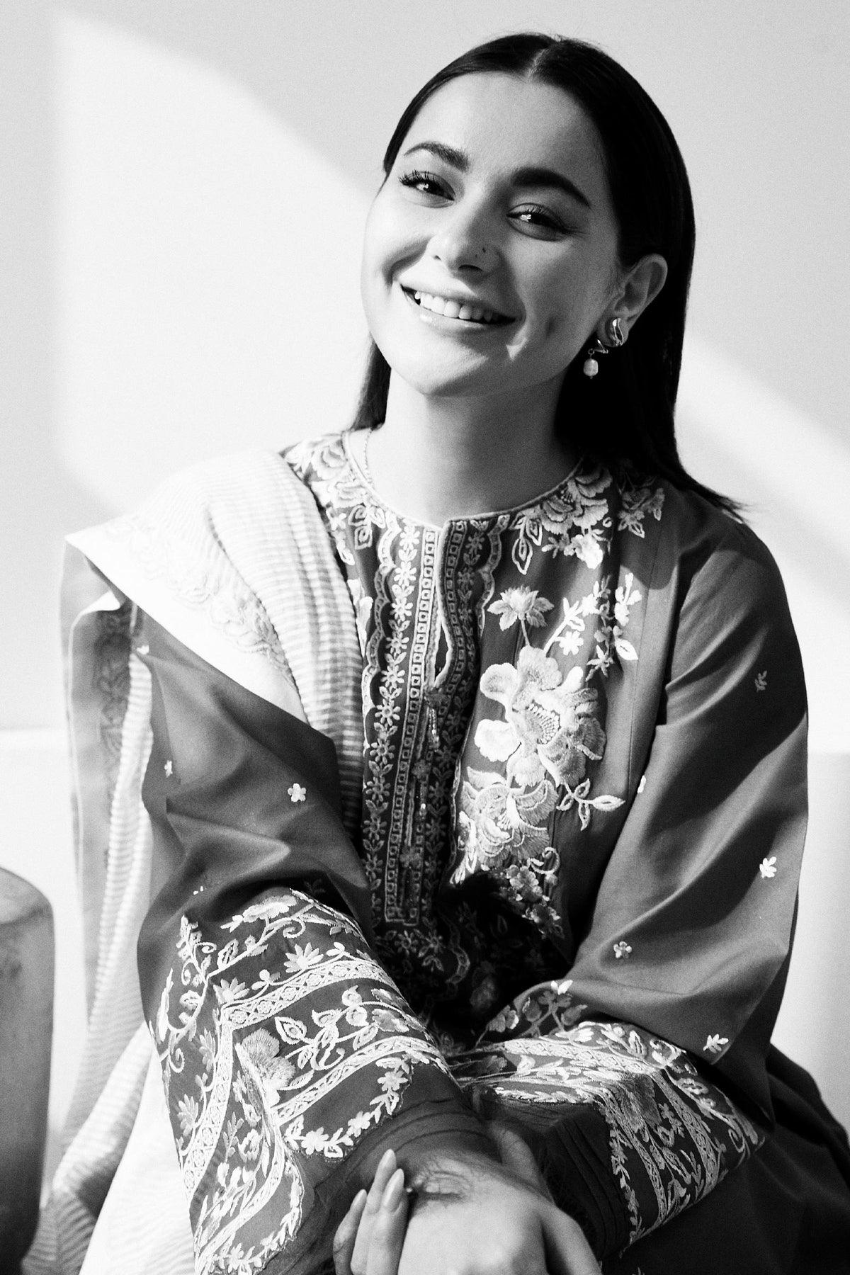 Zara Shahjahan - Janaan 7A - House Of Anaya