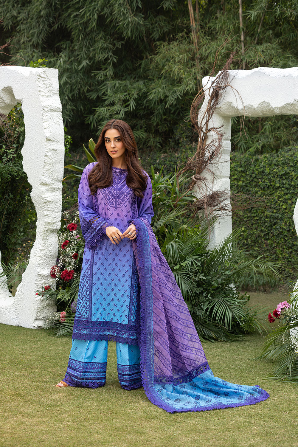 Sobia Nazir | Luxury Lawn 25 | 12B - House Of Anaya
