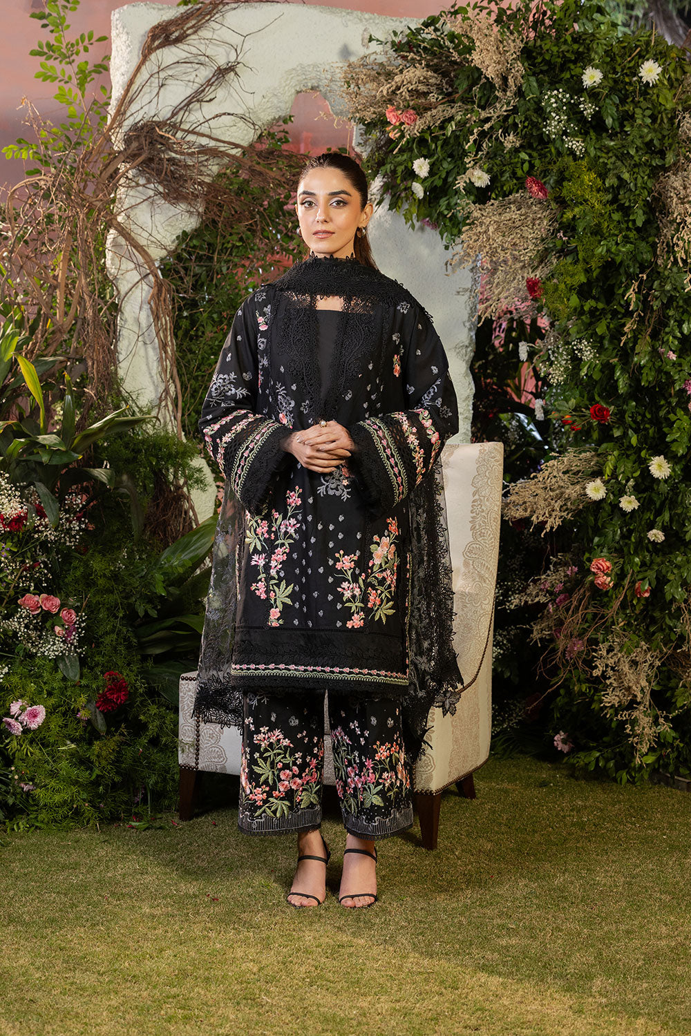 Sobia Nazir | Luxury Lawn 25 | 14B - House Of Anaya