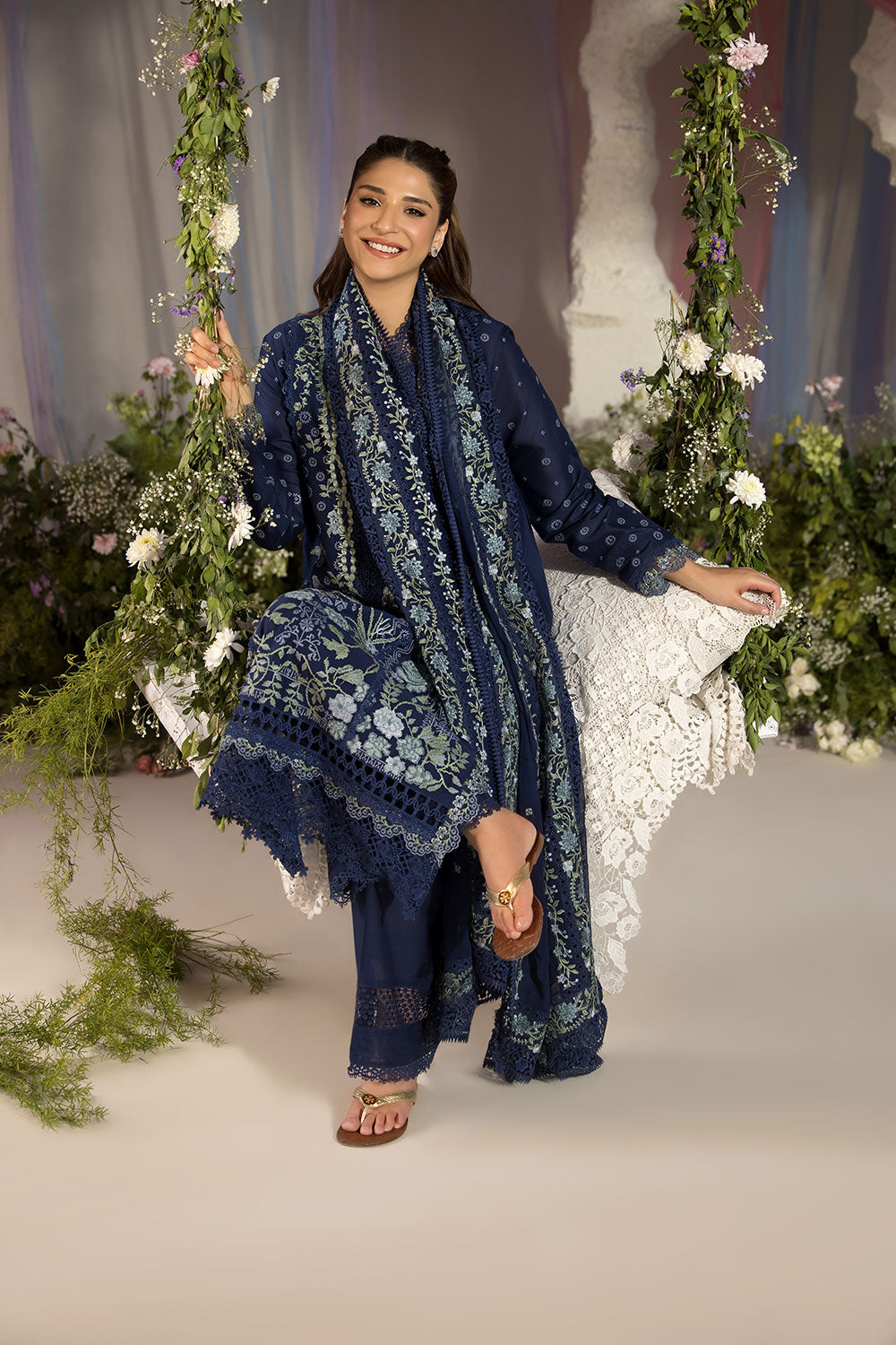 Sobia Nazir | Luxury Lawn 25 | 8A - House Of Anaya