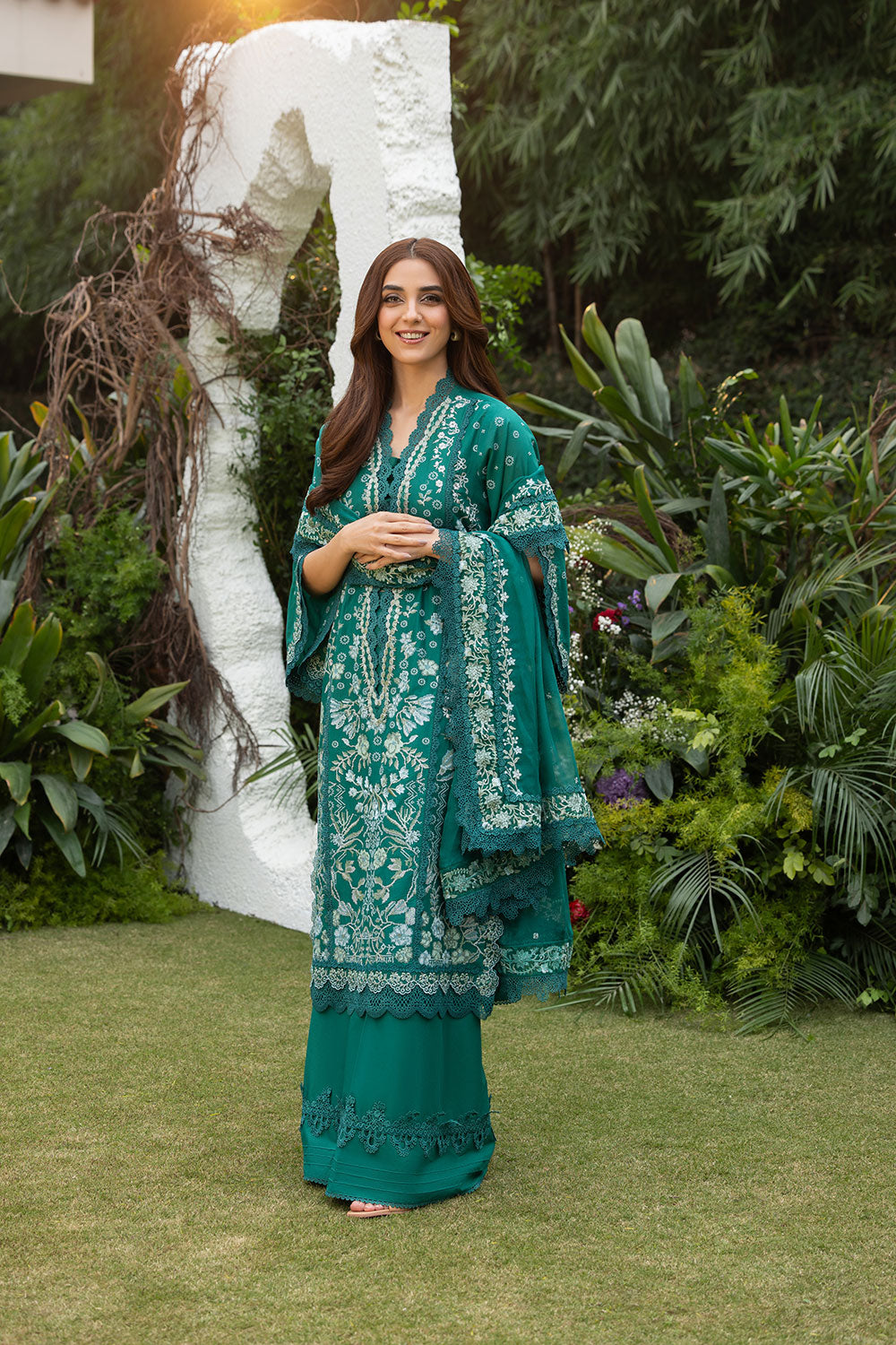 Sobia Nazir | Luxury Lawn 25 | 8B - House Of Anaya
