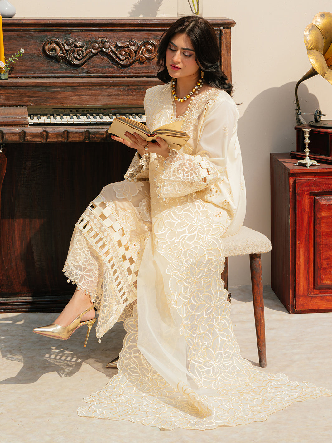 Mahnur | Allenura Luxury Lawn 24 | LUMINARY - House Of Anaya
