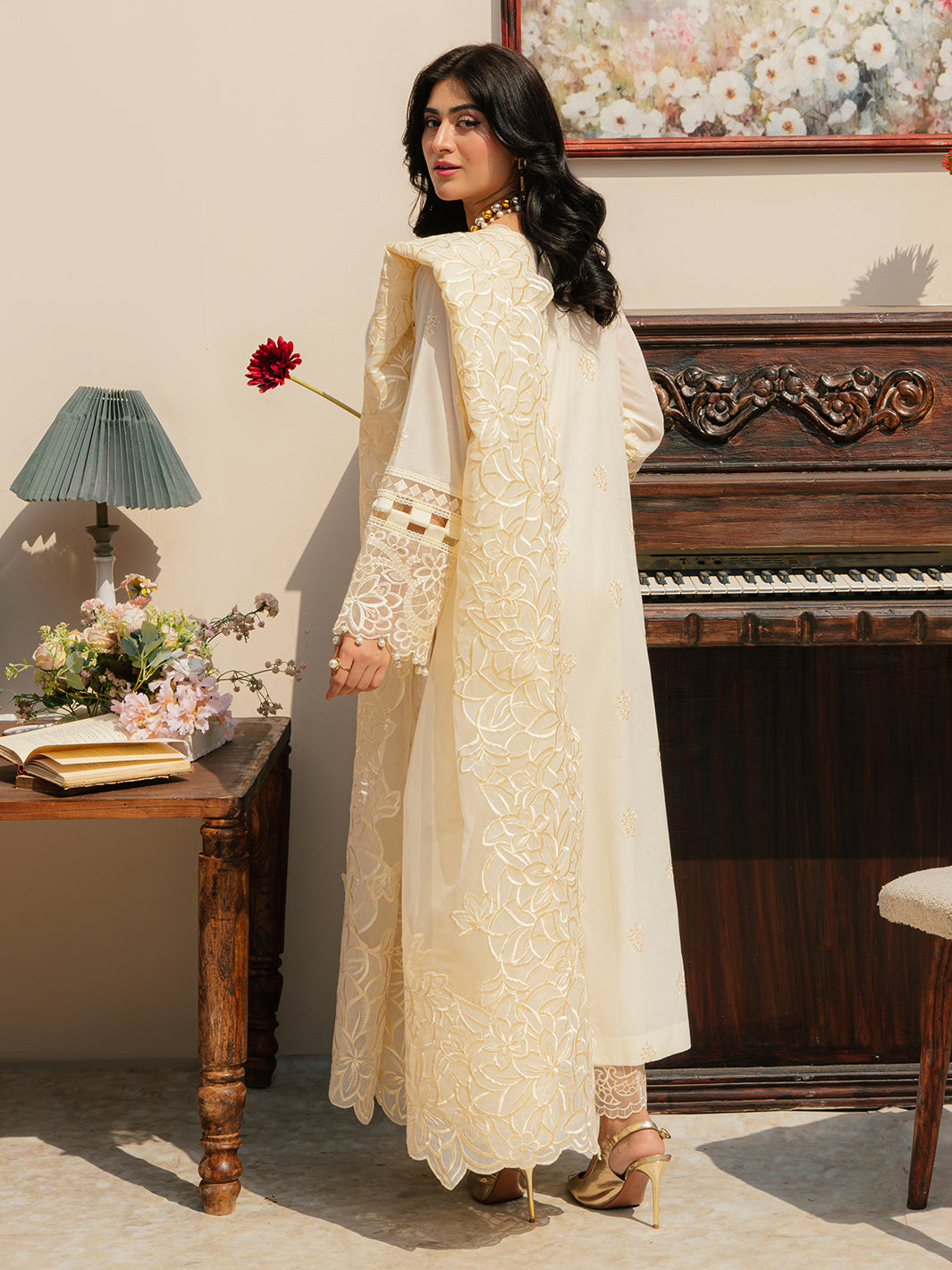 Mahnur | Allenura Luxury Lawn 24 | LUMINARY - House Of Anaya