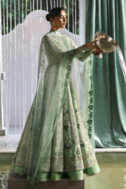 Soraya | Lumene Festive 26 | Lirien