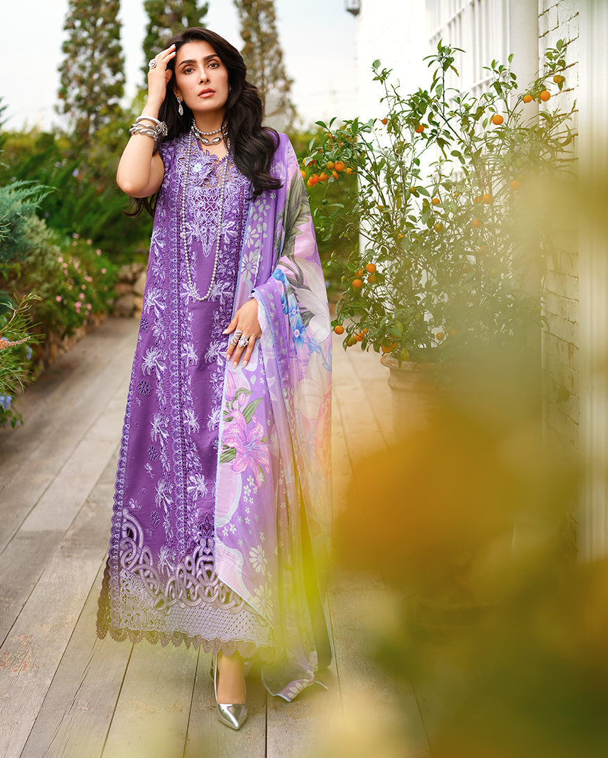 Mushq | Amoi Luxury Lawn | Lovers Lane