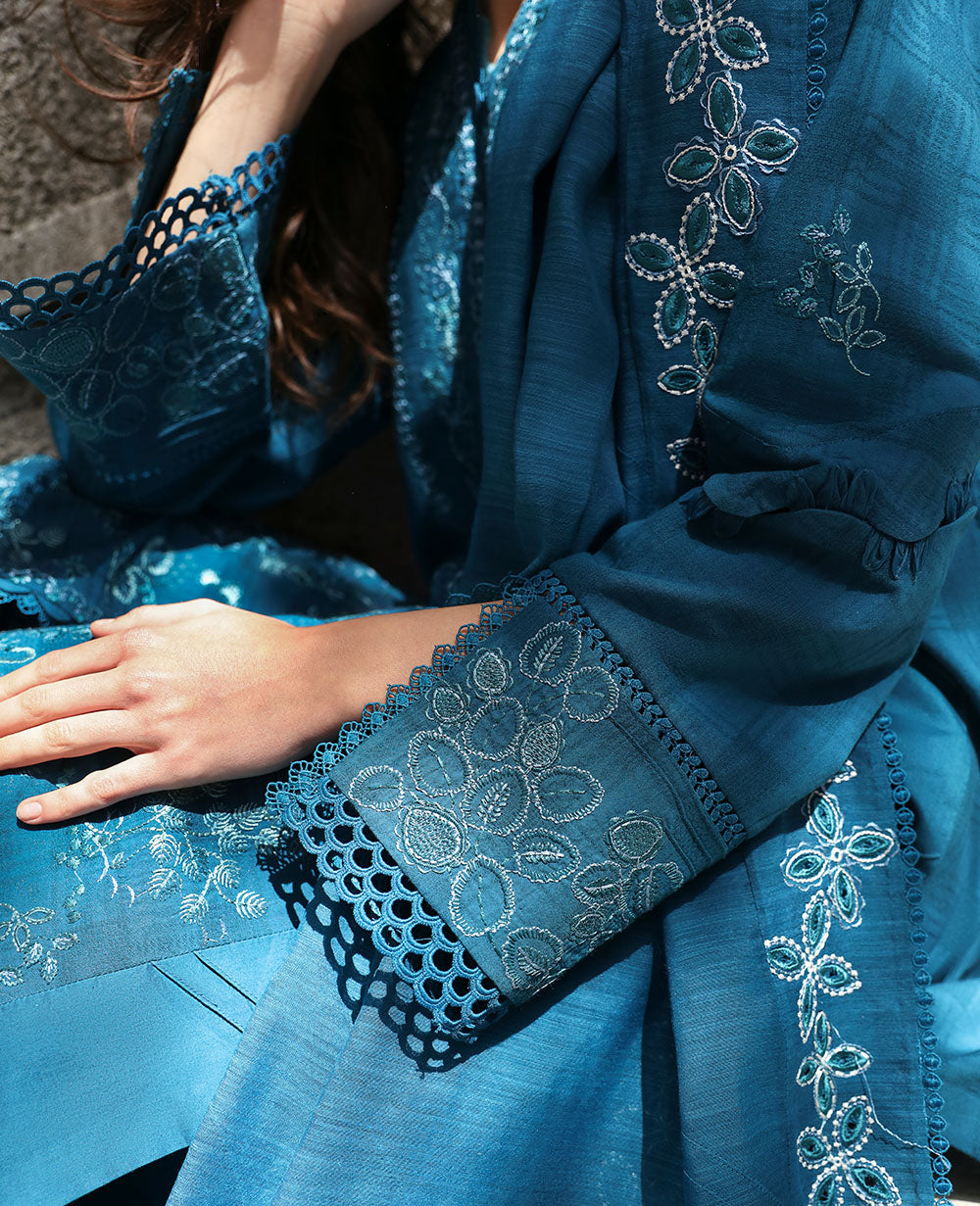 Republic Womenswear | Embroidered Pret 24 | Kaź (M-137)