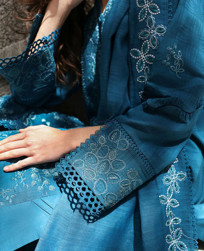 Republic Womenswear | Embroidered Pret 24 | Kaź (M-137)