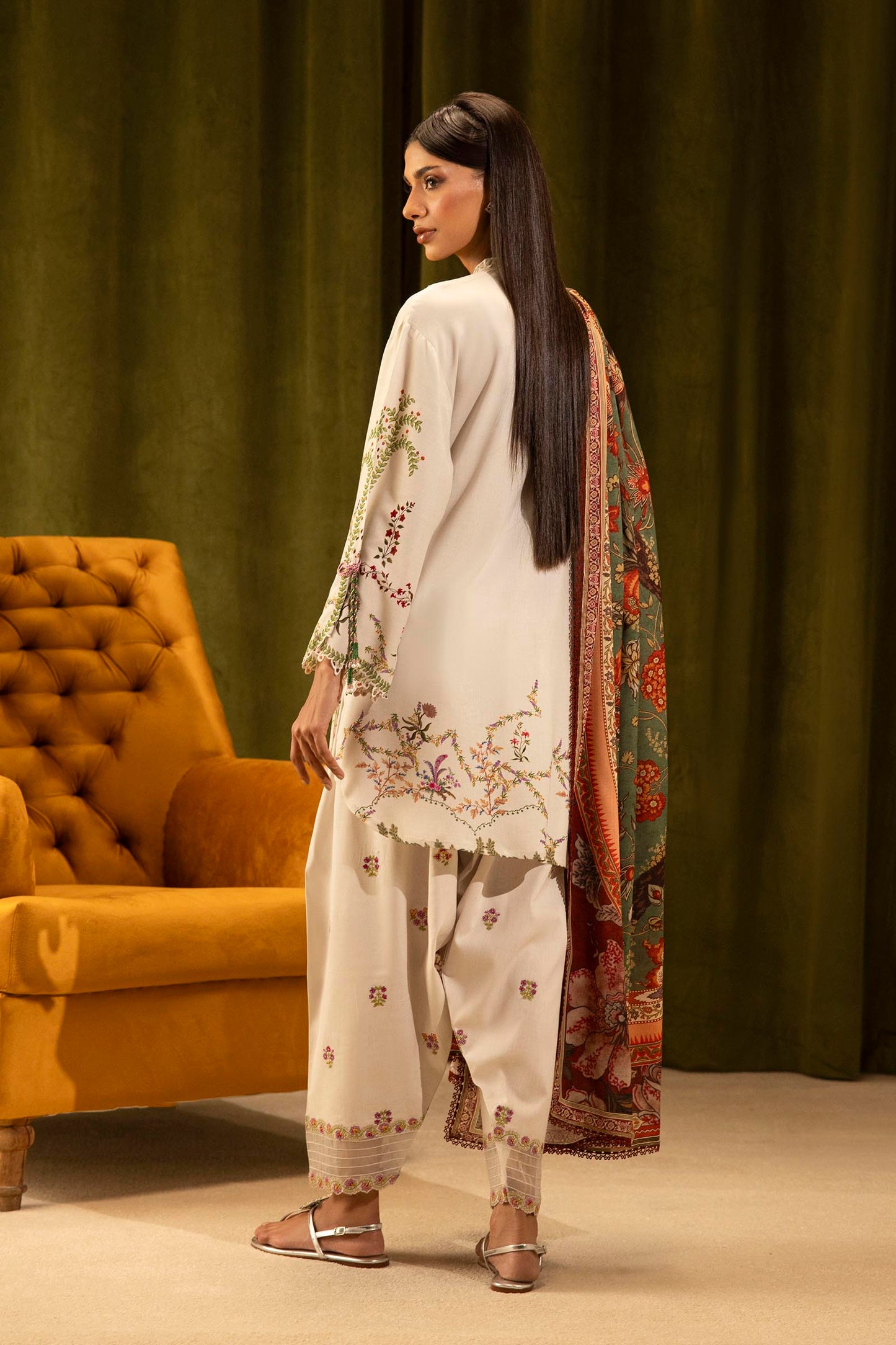 Sana Safinaz | Muzlin Winter 25 | 015A
