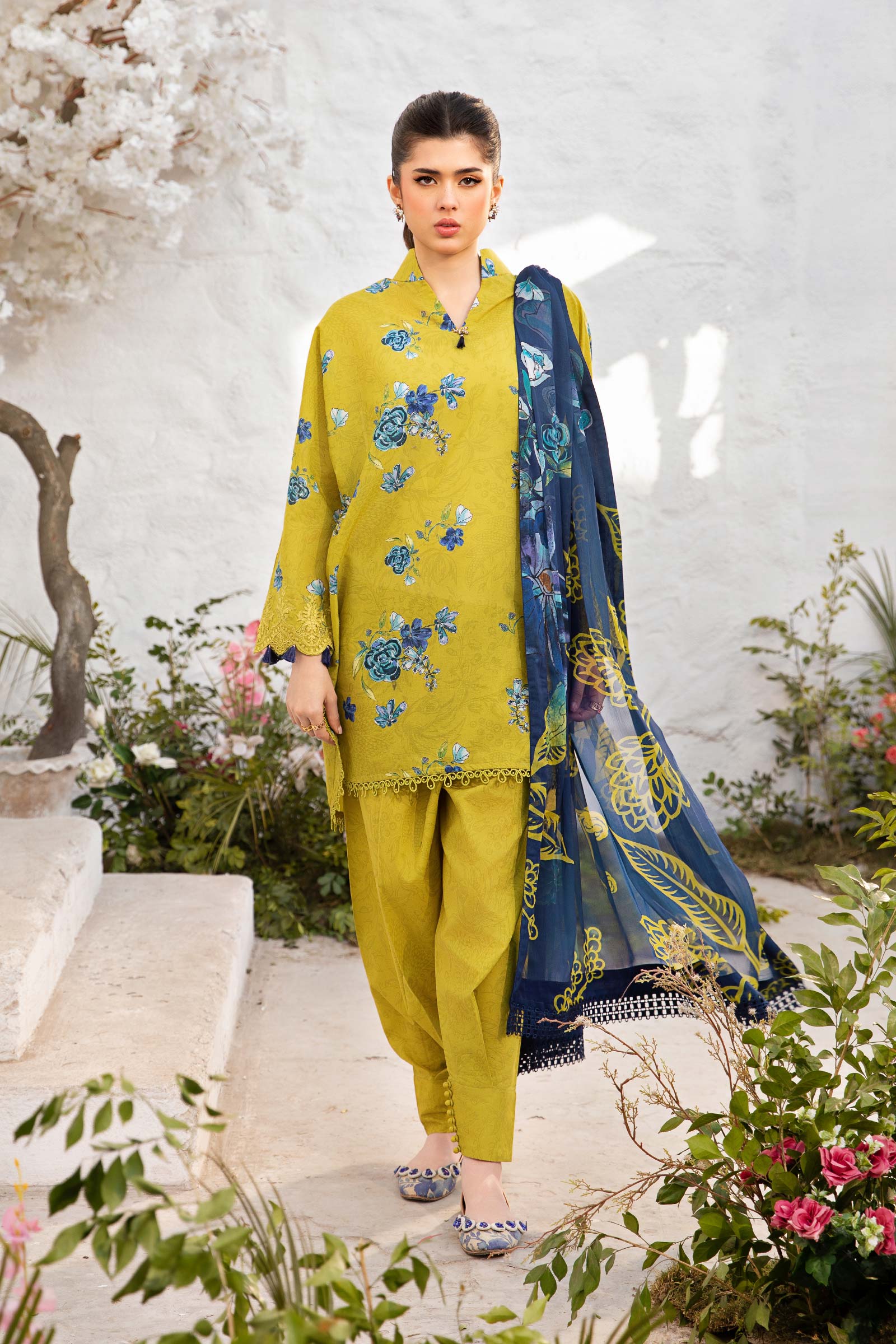 Maria B | M Basic Summer Lawn 25 | MB-CUS25-702A