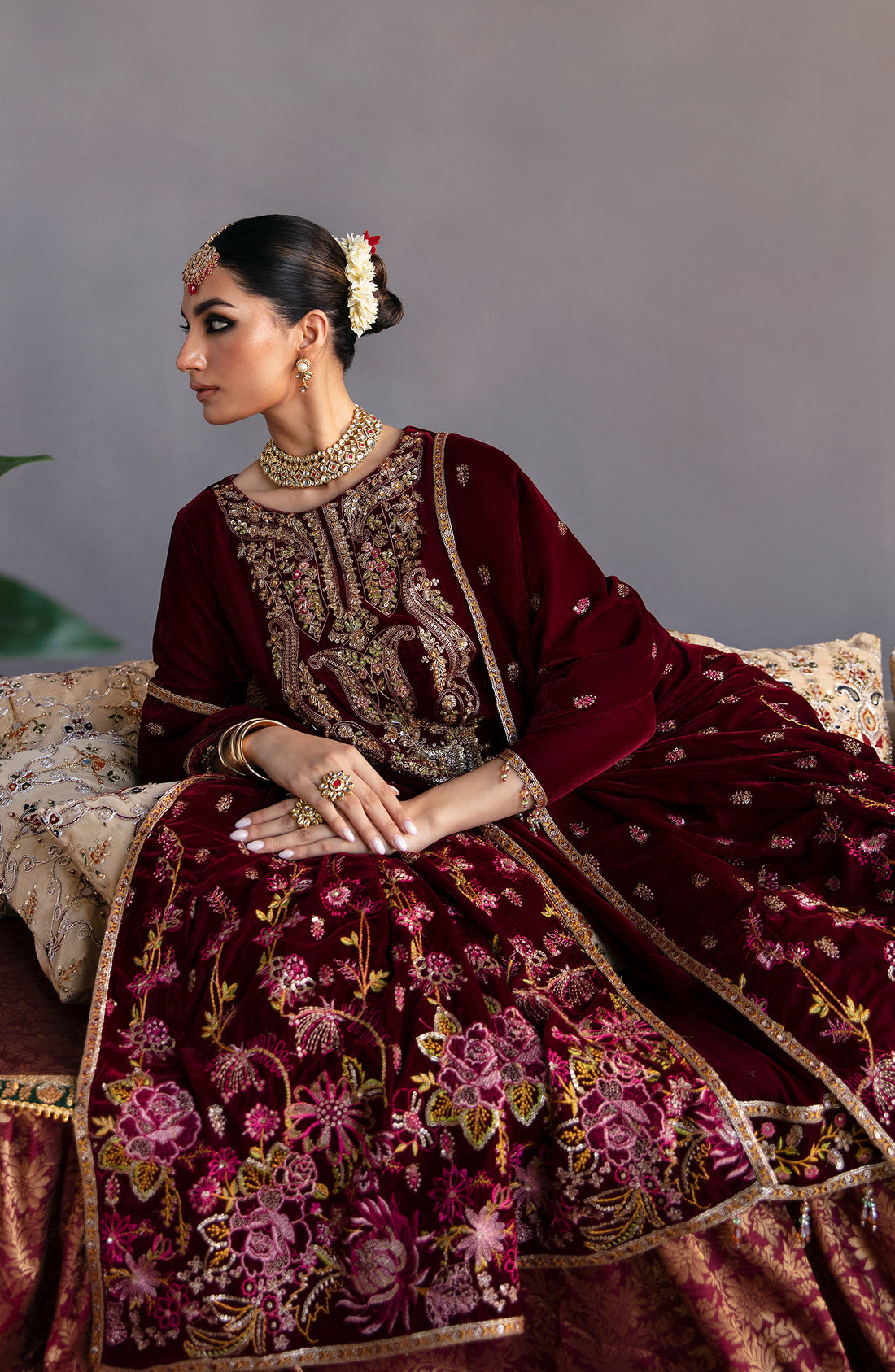 Emaan Adeel Makhmal Embroidered Velvet 3Pc Suit MK-02 ROSHANAY - Riwayat-e-khas