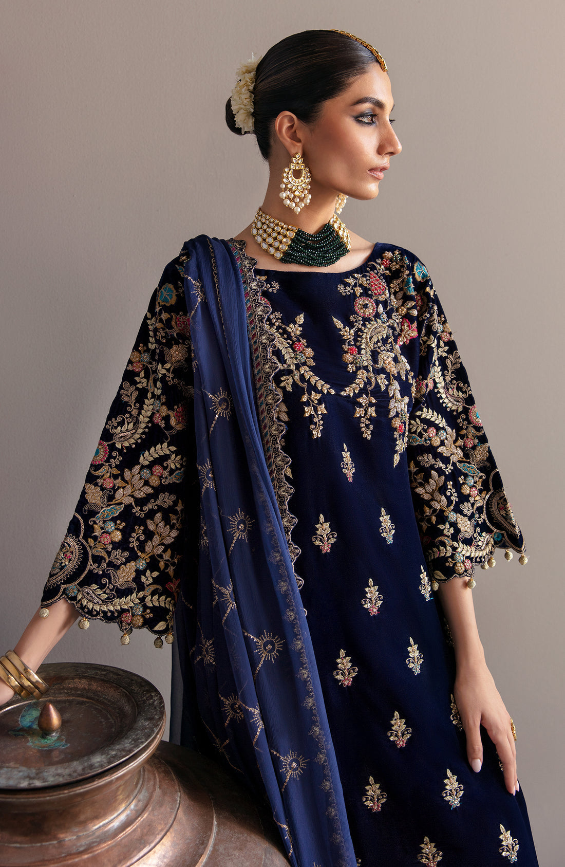 Emaan Adeel Makhmal Embroidered Velvet 3Pc Suit MK-03 FALAK - Riwayat-e-khas