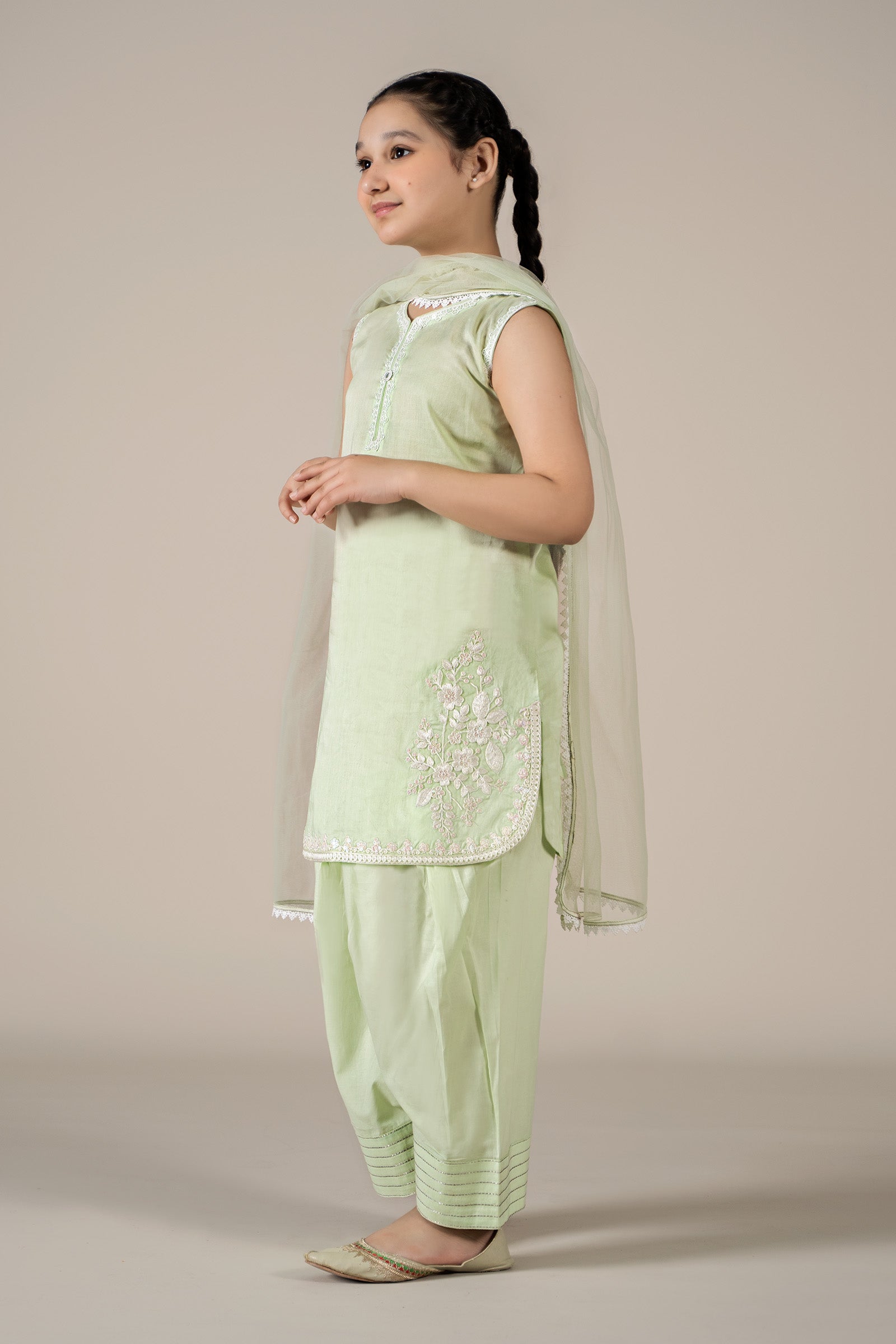 Maria B | 3 Piece Embroidered Lawn Suit | MKD-EF25-60 - Libasekhas