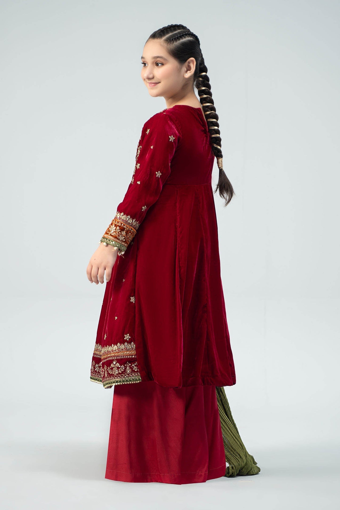 Maria B | 3 Piece Embroidered Velvet Suit | MKS-W24-17 - Libasekhas