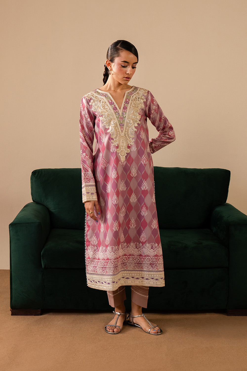 Maryum N Maria | Floren Lawn |  LUNA