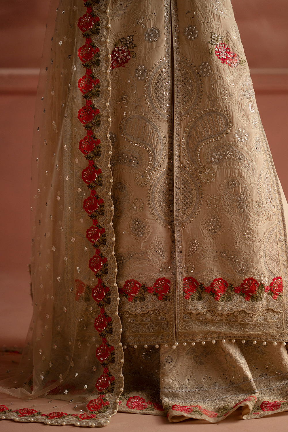 Maryum N Maria | Wedding Edit | ENGAGEMENT HUES — MSS5903