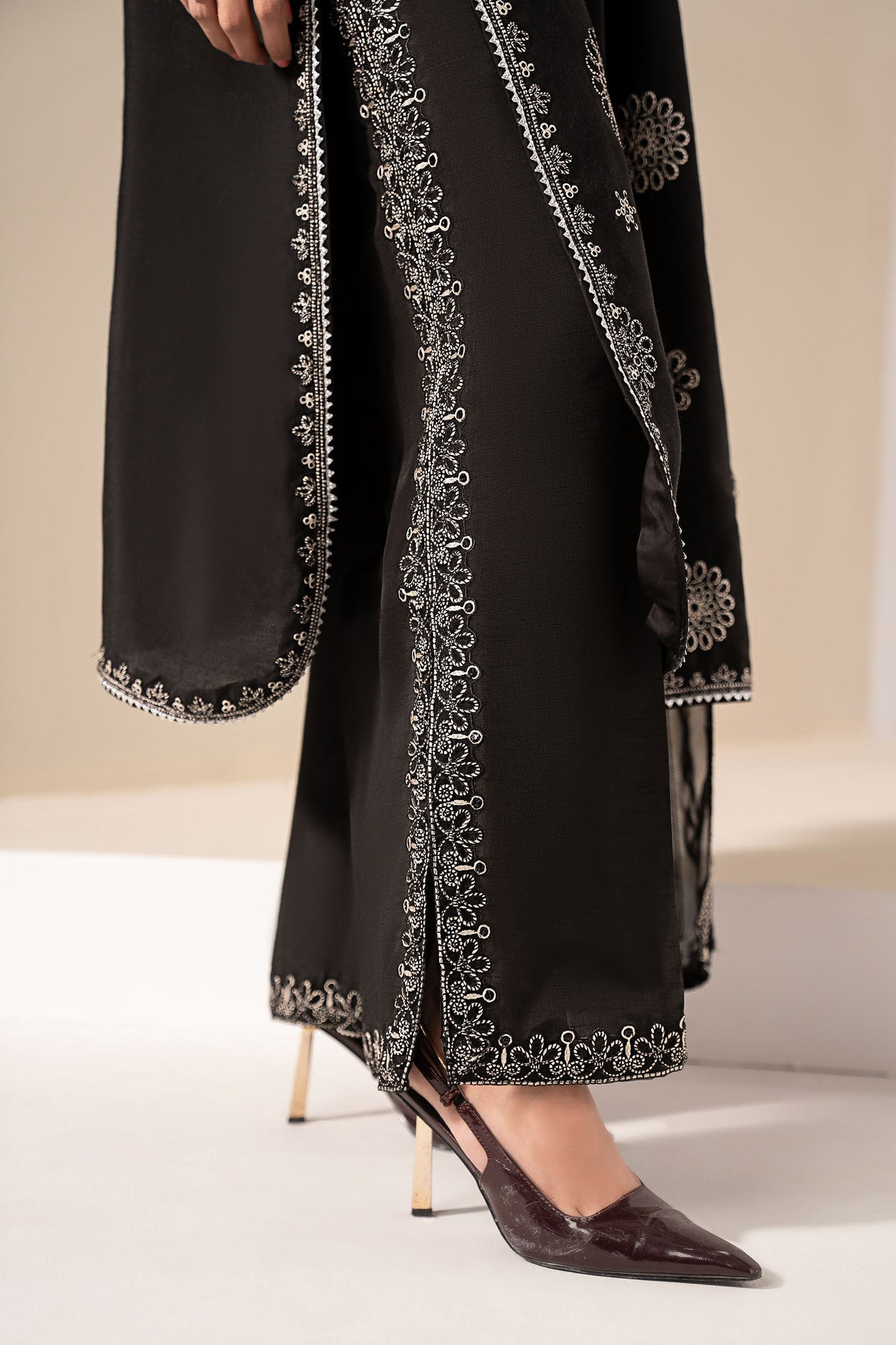 Maria B | Eid Collection 26 | 3 Piece Embroidered Tissue Staple Suit