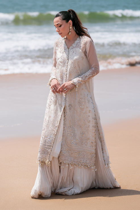 Emaan Adeel | Kamari Reveuse Wedding Formals | NOVA - House Of Anaya