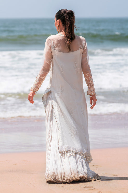 Emaan Adeel | Kamari Reveuse Wedding Formals | NOVA - House Of Anaya