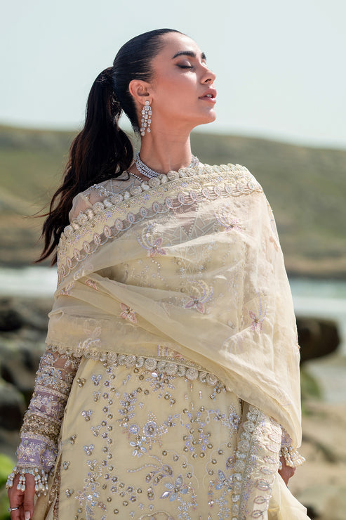 Emaan Adeel | Kamari Reveuse Wedding Formals | ELLE - House Of Anaya
