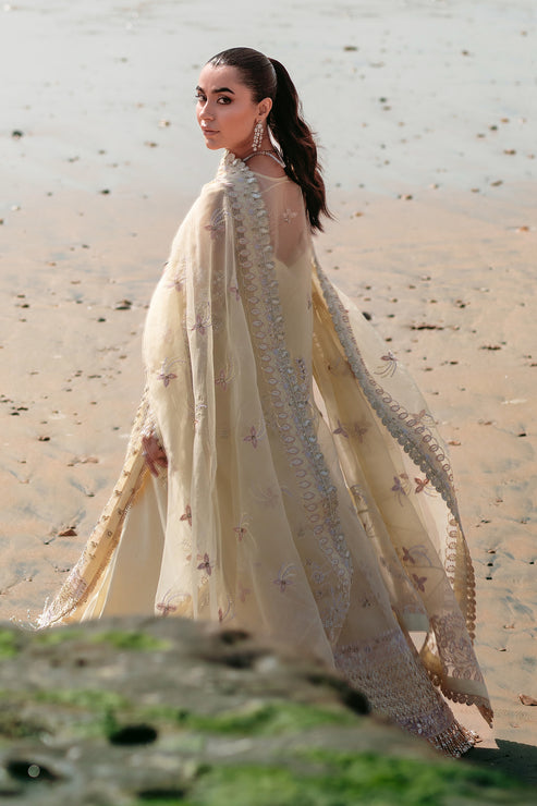 Emaan Adeel | Kamari Reveuse Wedding Formals | ELLE - House Of Anaya