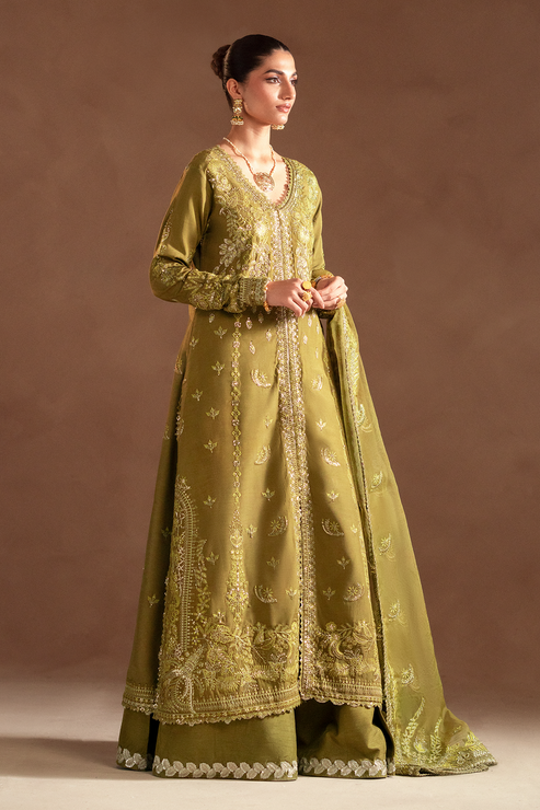 Emaan Adeel | Selene Formals | AURELIA