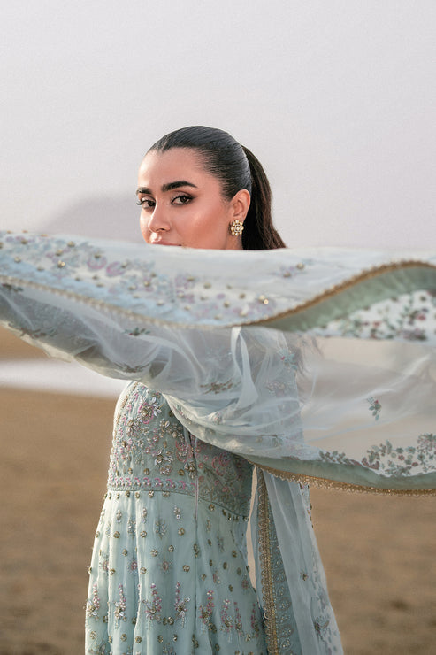 Emaan Adeel | Kamari Reveuse Wedding Formals | LUNYA